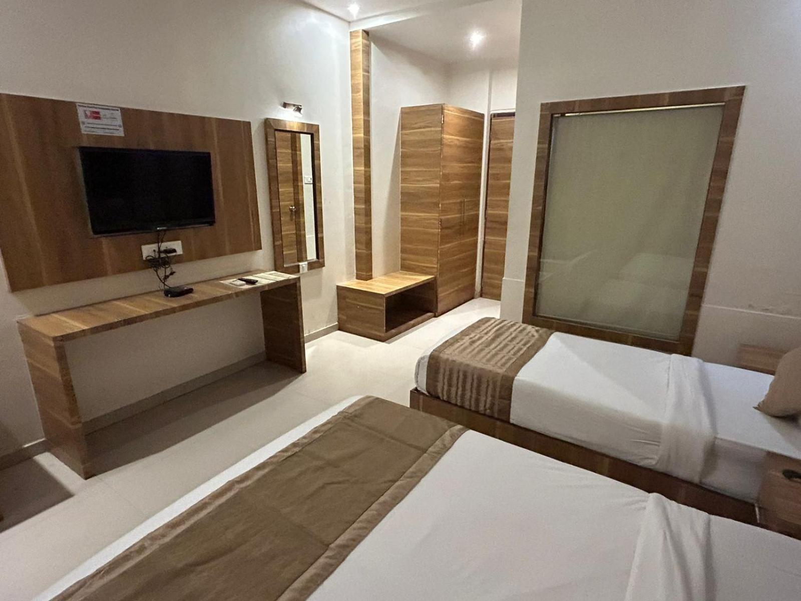 Hotel Bkc Mannat Mumbai Luaran gambar