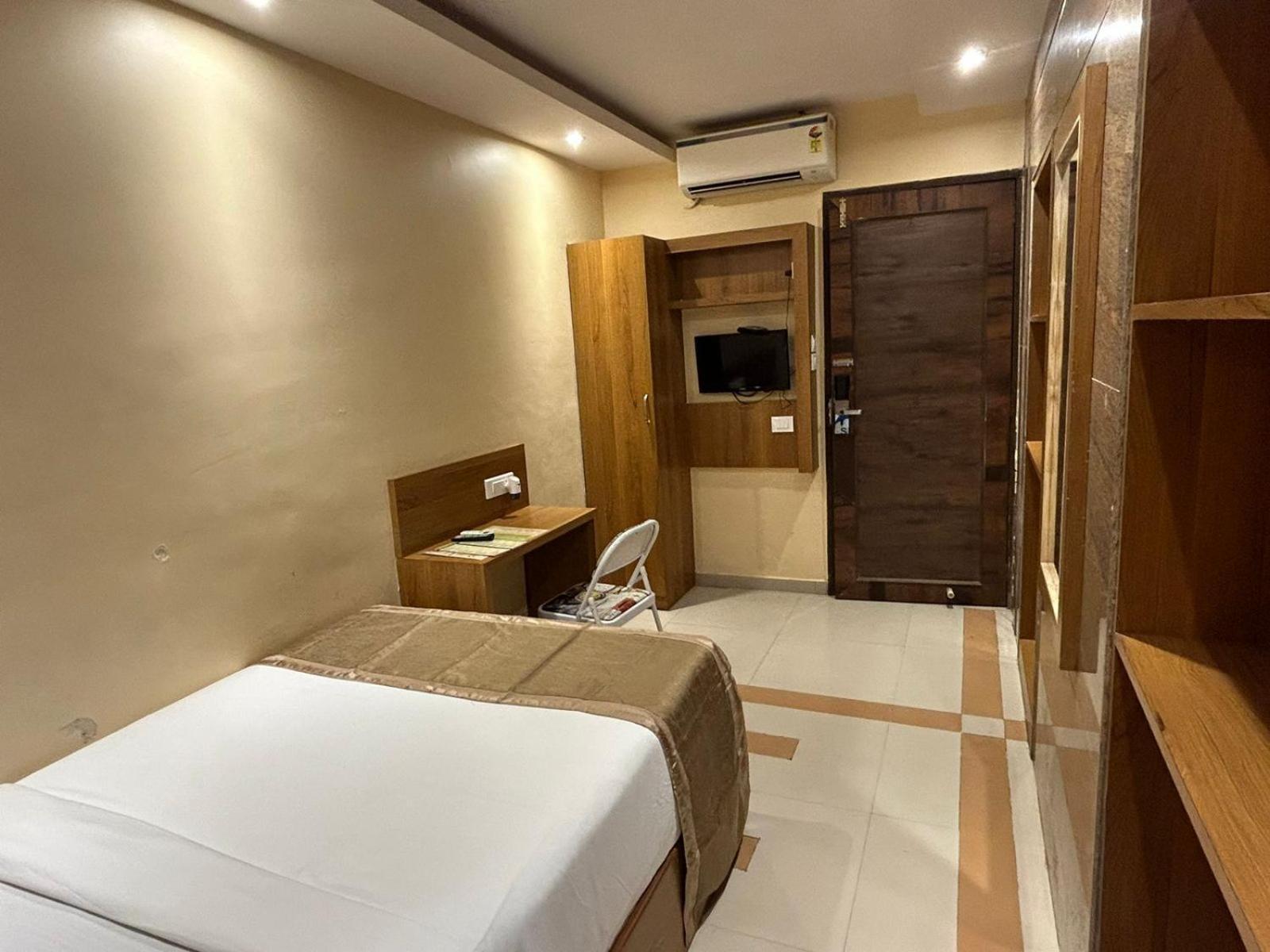 Hotel Bkc Mannat Mumbai Luaran gambar
